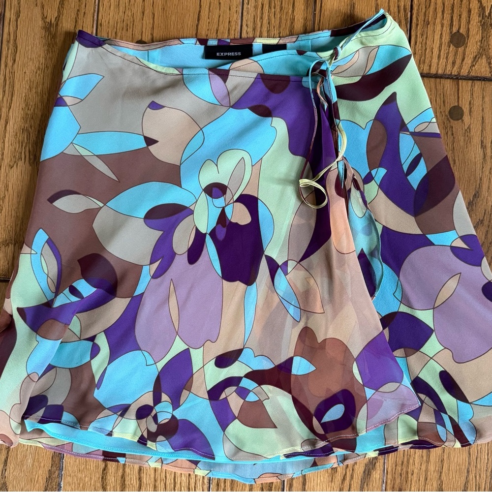 Express Women's Floral Mini Skirt - Purple and Blue